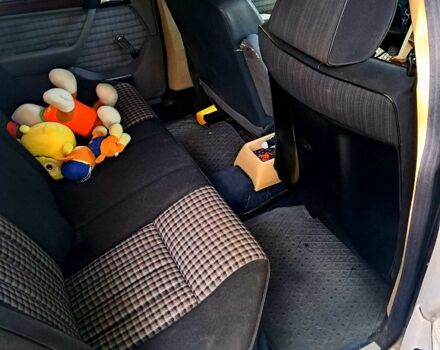 Серый Мерседес Е-Класс, объемом двигателя 2.3 л и пробегом 369 тыс. км за 500 $, фото 5 на Automoto.ua