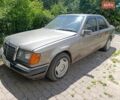 Серый Мерседес Е-Класс, объемом двигателя 2.3 л и пробегом 357 тыс. км за 880 $, фото 1 на Automoto.ua