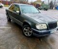 Сірий Мерседес Е-Клас, об'ємом двигуна 2.3 л та пробігом 350 тис. км за 950 $, фото 1 на Automoto.ua