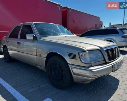 Мерседес Е-Класс 1986 в Полтаве на Automoto.ua Серый Мерседес Е-Класс, объемом двигателя 3 л и пробегом 443 тыс. км за 1800 $, фото 3 на Automoto.ua