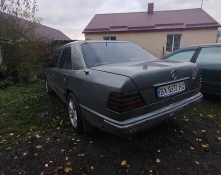 Серый Мерседес Е-Класс, объемом двигателя 3 л и пробегом 480 тыс. км за 1900 $, фото 3 на Automoto.ua