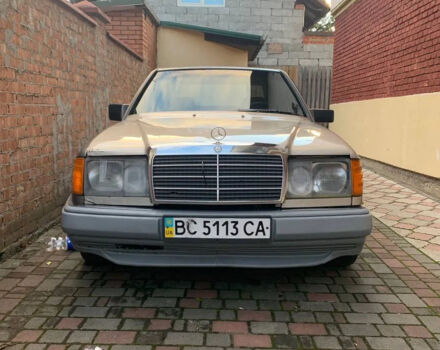 Серый Мерседес Е-Класс, объемом двигателя 2.6 л и пробегом 265 тыс. км за 1800 $, фото 2 на Automoto.ua