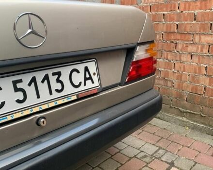 Серый Мерседес Е-Класс, объемом двигателя 2.6 л и пробегом 265 тыс. км за 1800 $, фото 5 на Automoto.ua