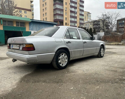 Сірий Мерседес Е-Клас, об'ємом двигуна 2.2 л та пробігом 300 тис. км за 1700 $, фото 11 на Automoto.ua