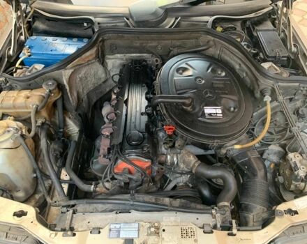 Серый Мерседес Е-Класс, объемом двигателя 2.6 л и пробегом 265 тыс. км за 1800 $, фото 6 на Automoto.ua