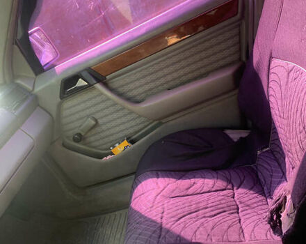 Серый Мерседес Е-Класс, объемом двигателя 2.5 л и пробегом 302 тыс. км за 2500 $, фото 14 на Automoto.ua