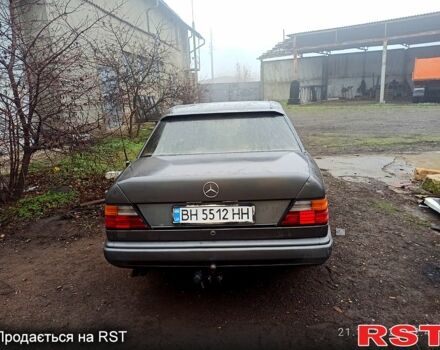 Серый Мерседес Е-Класс, объемом двигателя 2.6 л и пробегом 111 тыс. км за 2500 $, фото 4 на Automoto.ua