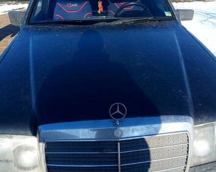 Серый Мерседес Е-Класс, объемом двигателя 2.3 л и пробегом 274 тыс. км за 2200 $, фото 1 на Automoto.ua