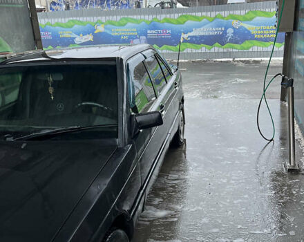 Сірий Мерседес Е-Клас, об'ємом двигуна 2.3 л та пробігом 560 тис. км за 2500 $, фото 2 на Automoto.ua