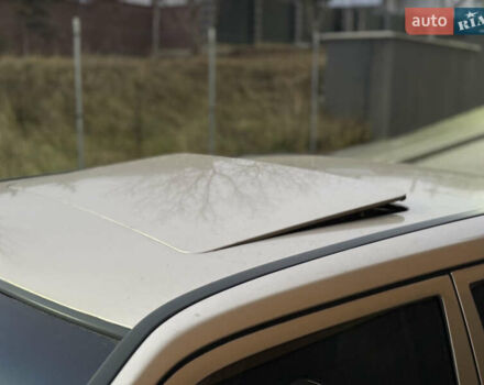 Серый Мерседес Е-Класс, объемом двигателя 2.5 л и пробегом 334 тыс. км за 2399 $, фото 28 на Automoto.ua