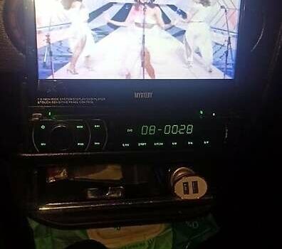 Сірий Мерседес Е-Клас, об'ємом двигуна 2.3 л та пробігом 560 тис. км за 2500 $, фото 10 на Automoto.ua