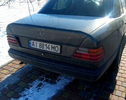 Серый Мерседес Е-Класс, объемом двигателя 2.3 л и пробегом 274 тыс. км за 2200 $, фото 2 на Automoto.ua