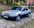 Серый Мерседес Е-Класс, объемом двигателя 2.5 л и пробегом 700 тыс. км за 1600 $, фото 1 на Automoto.ua