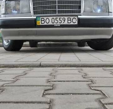 Сірий Мерседес Е-Клас, об'ємом двигуна 2 л та пробігом 400 тис. км за 2450 $, фото 20 на Automoto.ua