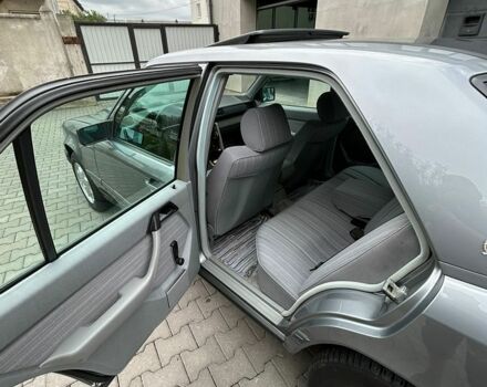 Сірий Мерседес Е-Клас, об'ємом двигуна 3 л та пробігом 185 тис. км за 12500 $, фото 13 на Automoto.ua