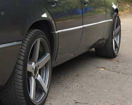 Сірий Мерседес Е-Клас, об'ємом двигуна 3 л та пробігом 407 тис. км за 4000 $, фото 17 на Automoto.ua