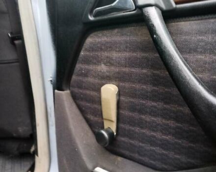 Мерседес Е-Класс 1988 в Борисполе на Automoto.ua Серый Мерседес Е-Класс, объемом двигателя 2.3 л и пробегом 270 тыс. км за 2500 $, фото 44 на Automoto.ua