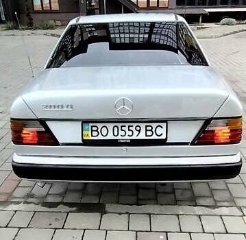 Сірий Мерседес Е-Клас, об'ємом двигуна 2 л та пробігом 400 тис. км за 2450 $, фото 8 на Automoto.ua