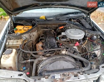 Мерседес Е-Класс 1988 в Борисполе на Automoto.ua Серый Мерседес Е-Класс, объемом двигателя 2.3 л и пробегом 270 тыс. км за 2500 $, фото 39 на Automoto.ua