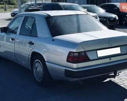 Сірий Мерседес Е-Клас, об'ємом двигуна 2.3 л та пробігом 347 тис. км за 2100 $, фото 5 на Automoto.ua