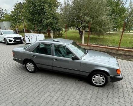 Сірий Мерседес Е-Клас, об'ємом двигуна 3 л та пробігом 185 тис. км за 12500 $, фото 10 на Automoto.ua