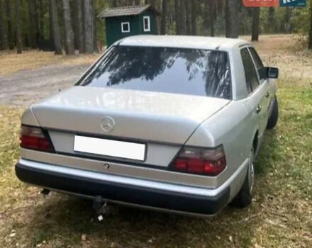 Сірий Мерседес Е-Клас, об'ємом двигуна 2.3 л та пробігом 347 тис. км за 2100 $, фото 10 на Automoto.ua