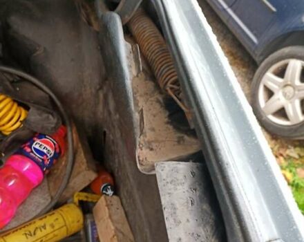 Мерседес Е-Класс 1988 в Борисполе на Automoto.ua Серый Мерседес Е-Класс, объемом двигателя 2.3 л и пробегом 270 тыс. км за 2500 $, фото 57 на Automoto.ua