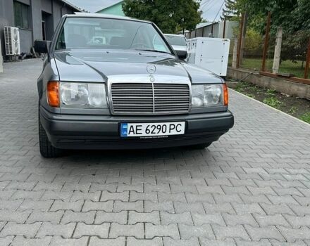 Сірий Мерседес Е-Клас, об'ємом двигуна 3 л та пробігом 185 тис. км за 12500 $, фото 2 на Automoto.ua
