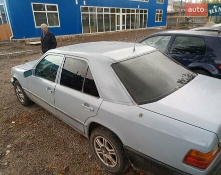 Мерседес Е-Класс 1988 в Борисполе на Automoto.ua Серый Мерседес Е-Класс, объемом двигателя 2.3 л и пробегом 270 тыс. км за 2500 $, фото 4 на Automoto.ua