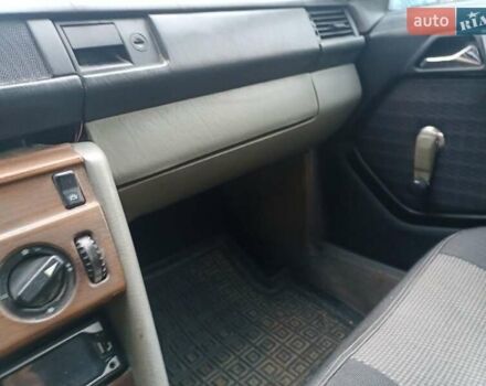 Мерседес Е-Класс 1988 в Борисполе на Automoto.ua Серый Мерседес Е-Класс, объемом двигателя 2.3 л и пробегом 270 тыс. км за 2500 $, фото 21 на Automoto.ua