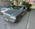 Серый Мерседес Е-Класс, объемом двигателя 2.5 л и пробегом 350 тыс. км за 1800 $, фото 1 на Automoto.ua