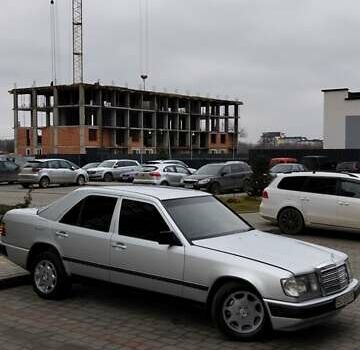 Сірий Мерседес Е-Клас, об'ємом двигуна 2 л та пробігом 400 тис. км за 2450 $, фото 18 на Automoto.ua