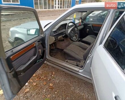 Мерседес Е-Класс 1988 в Борисполе на Automoto.ua Серый Мерседес Е-Класс, объемом двигателя 2.3 л и пробегом 270 тыс. км за 2500 $, фото 19 на Automoto.ua