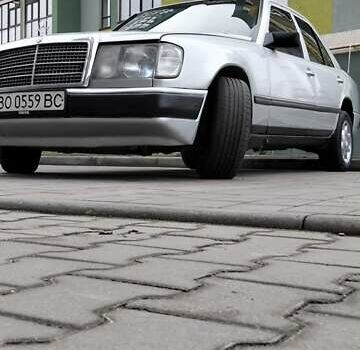 Сірий Мерседес Е-Клас, об'ємом двигуна 2 л та пробігом 400 тис. км за 2450 $, фото 21 на Automoto.ua