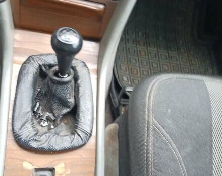 Мерседес Е-Класс 1988 в Борисполе на Automoto.ua Серый Мерседес Е-Класс, объемом двигателя 2.3 л и пробегом 270 тыс. км за 2500 $, фото 28 на Automoto.ua