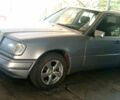 Сірий Мерседес Е-Клас, об'ємом двигуна 2 л та пробігом 300 тис. км за 3000 $, фото 1 на Automoto.ua