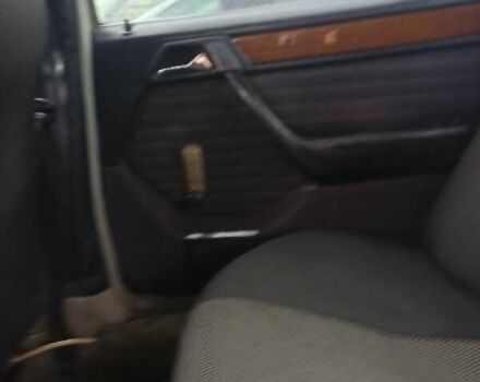 Мерседес Е-Класс 1988 в Борисполе на Automoto.ua Серый Мерседес Е-Класс, объемом двигателя 2.3 л и пробегом 270 тыс. км за 2500 $, фото 16 на Automoto.ua