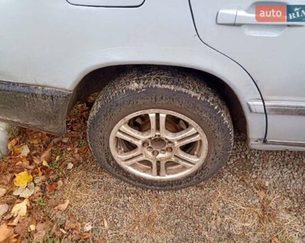 Мерседес Е-Класс 1988 в Борисполе на Automoto.ua Серый Мерседес Е-Класс, объемом двигателя 2.3 л и пробегом 270 тыс. км за 2500 $, фото 5 на Automoto.ua