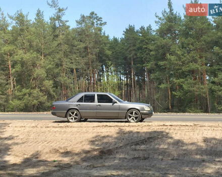 Сірий Мерседес Е-Клас, об'ємом двигуна 3 л та пробігом 407 тис. км за 4000 $, фото 18 на Automoto.ua