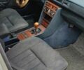 Мерседес Е-Клас 1989 у Хусте на Automoto.ua Сірий Мерседес Е-Клас, об'ємом двигуна 2 л та пробігом 252 тис. км за 1000 $, фото 4 на Automoto.ua