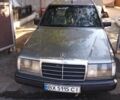 Серый Мерседес Е-Класс, объемом двигателя 2.6 л и пробегом 300 тыс. км за 2000 $, фото 1 на Automoto.ua