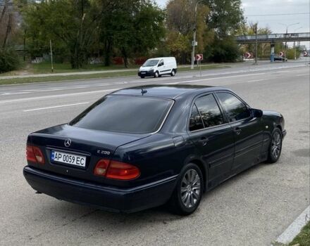 Сірий Мерседес Е-Клас, об'ємом двигуна 2.6 л та пробігом 450 тис. км за 2799 $, фото 1 на Automoto.ua