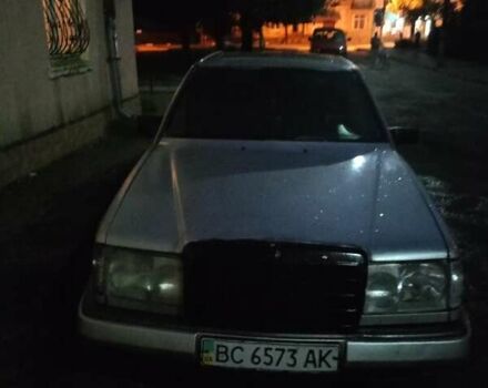 Сірий Мерседес Е-Клас, об'ємом двигуна 2 л та пробігом 435 тис. км за 1100 $, фото 10 на Automoto.ua
