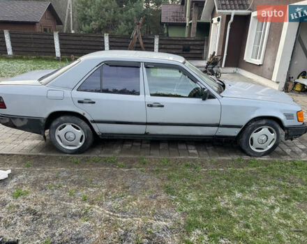 Серый Мерседес Е-Класс, объемом двигателя 2 л и пробегом 417 тыс. км за 1700 $, фото 4 на Automoto.ua