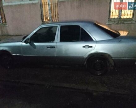 Сірий Мерседес Е-Клас, об'ємом двигуна 2 л та пробігом 435 тис. км за 1100 $, фото 5 на Automoto.ua