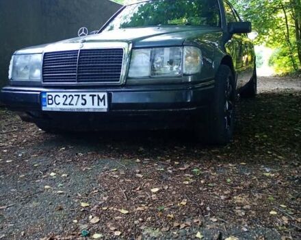 Мерседес Е-Класс 1989 в Стрые на Automoto.ua Серый Мерседес Е-Класс, объемом двигателя 2.5 л и пробегом 660 тыс. км за 2100 $, фото 6 на Automoto.ua