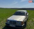 Серый Мерседес Е-Класс, объемом двигателя 3 л и пробегом 450 тыс. км за 2250 $, фото 1 на Automoto.ua