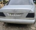 Мерседес Е-Клас 1989 у Хусте на Automoto.ua Сірий Мерседес Е-Клас, об'ємом двигуна 2 л та пробігом 252 тис. км за 1000 $, фото 1 на Automoto.ua