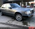 Сірий Мерседес Е-Клас, об'ємом двигуна 2 л та пробігом 260 тис. км за 3700 $, фото 7 на Automoto.ua
