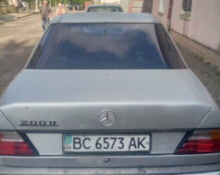 Сірий Мерседес Е-Клас, об'ємом двигуна 2 л та пробігом 435 тис. км за 1100 $, фото 9 на Automoto.ua